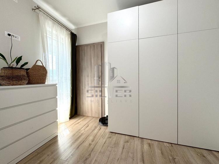 Apartament cu 3 camere semidecomandat, mobilat în Florești
