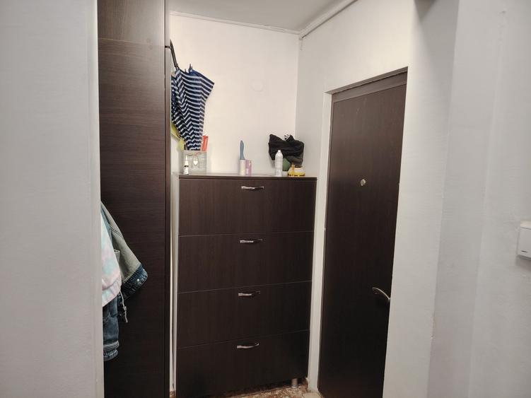 Apartament cu 3 camere decomandat în Alexandru cel Bun