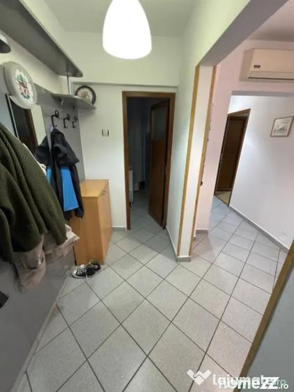 Apartament cu 4 camere decomandat în Central