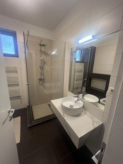 Apartament cu 2 camere decomandat în Exterior Vest