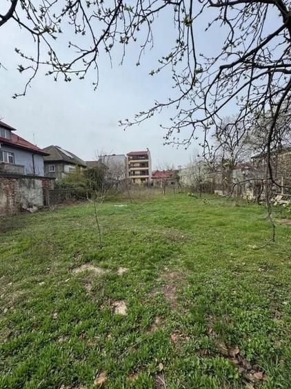 Teren Construcții intravilan de 1553 mp, în 13 Septembrie