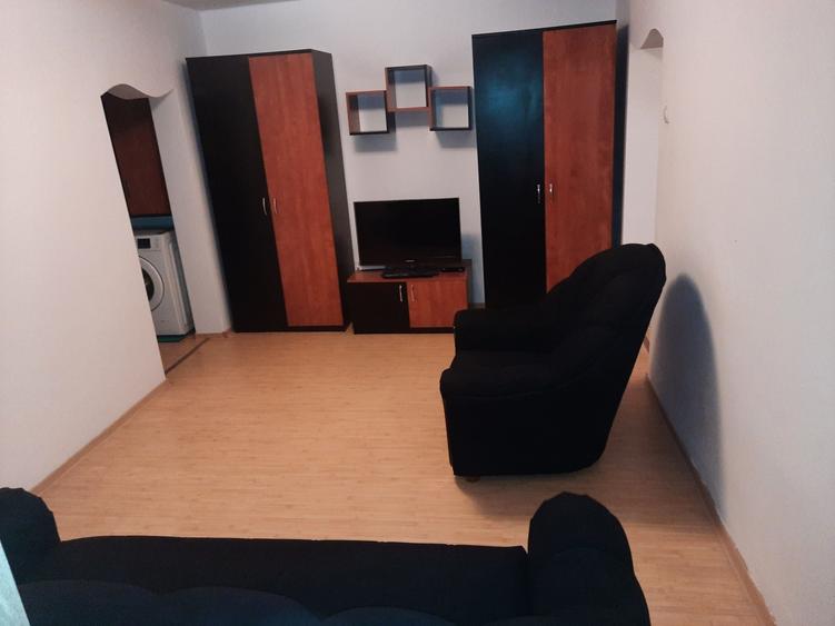 Apartament cu 2 camere semidecomandat în Racova