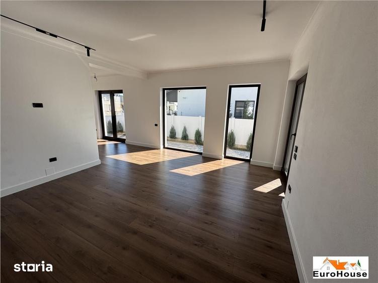 Casă cu 4 camere cu Teren 500 Mp în Central