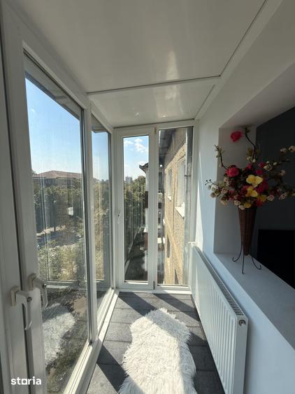 Apartament cu 3 camere decomandat în Lipovei