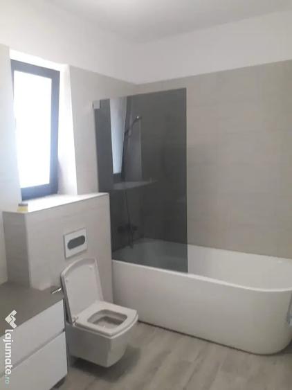 Casă cu 7 camere în Central