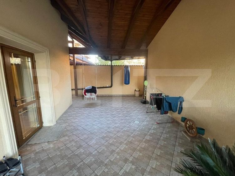 Casă individuală cu 4 camere cu Canalizare în Central