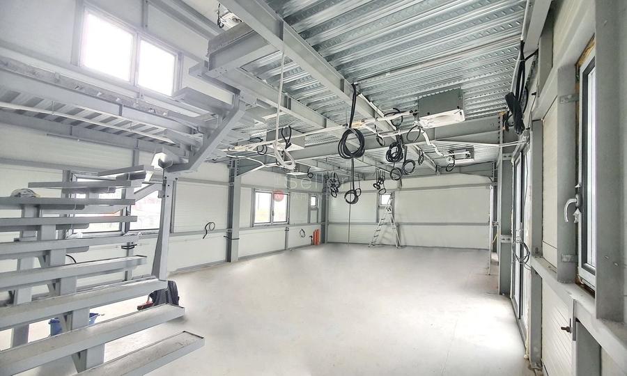 Spațiu industrial, de 550 mp, în Periferie