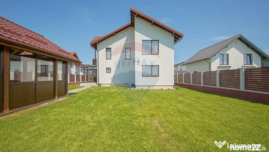 Casă cu 5 camere cu Teren 630 Mp în Hărman