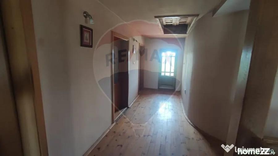 Casă cu 6 camere cu Teren 1484 Mp în Oșorhei