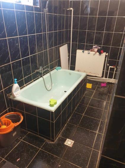 Casă cu 3 camere cu Canalizare în Cogealac