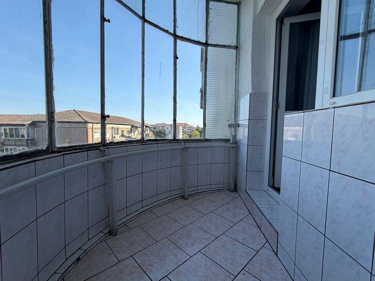Garsonieră decomandată în Soarelui