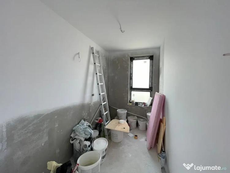 Casă cu 6 camere cu Teren 420 Mp în Ghiroda