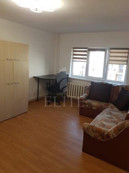 Apartament cu 4 camere decomandat, mobilat în Mărăști
