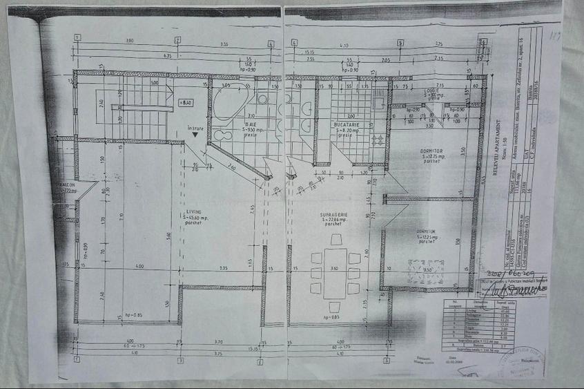 Apartament cu 4 camere decomandat, mobilat în Decebal