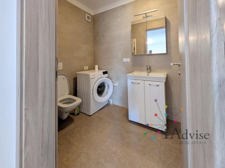 Apartament cu 2 camere decomandat în Tractorul