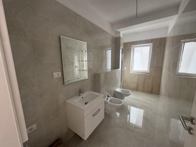 Apartament cu 2 camere decomandat în Giroc