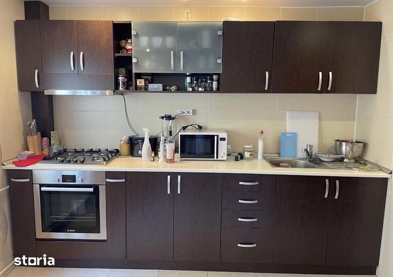 Apartament cu 3 camere decomandat în Colentina