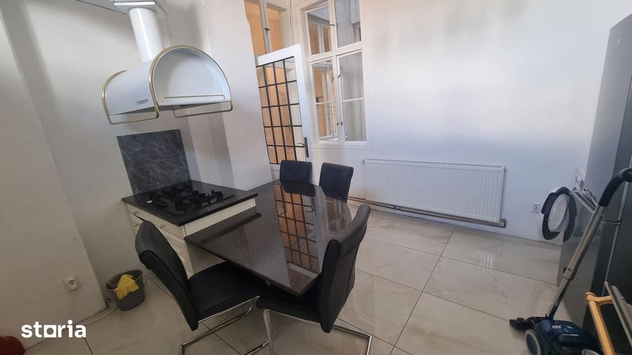Casă cu 4 camere cu Teren 100 Mp în Eminescu