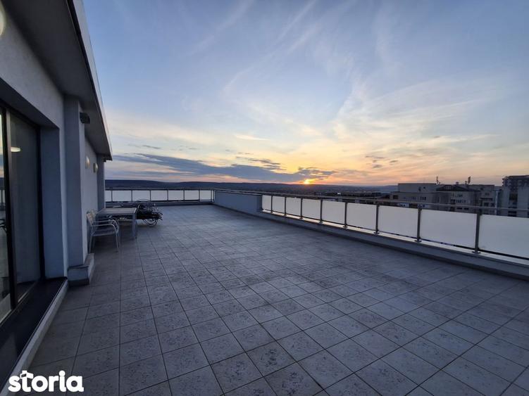 Apartament cu 3 camere, mobilat în Central