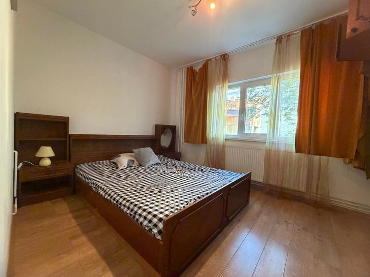 Apartament cu 2 camere semidecomandat în Soarelui