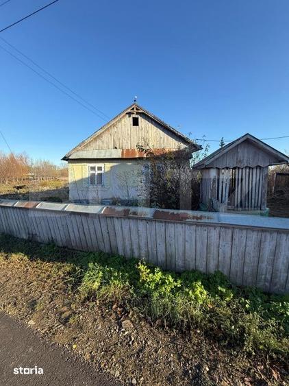 Casă cu 3 camere cu Teren 4900 Mp în Udești