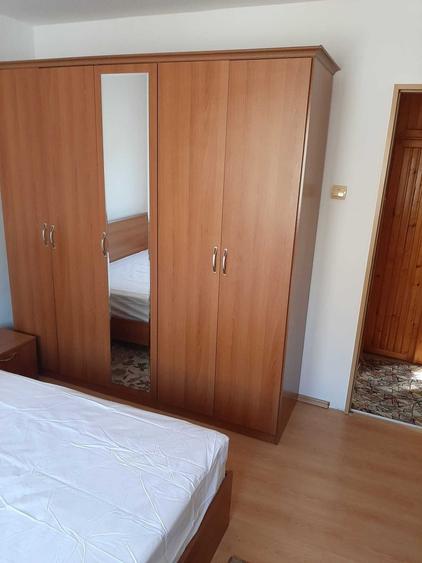 Apartament cu 3 camere decomandat în Bartolomeu