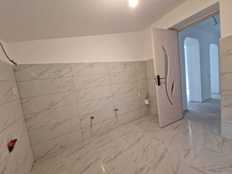 Casă cu 4 camere în Coțofănești