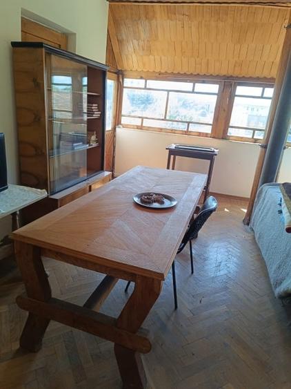 Casă individuală cu 5 camere cu Canalizare în Nord
