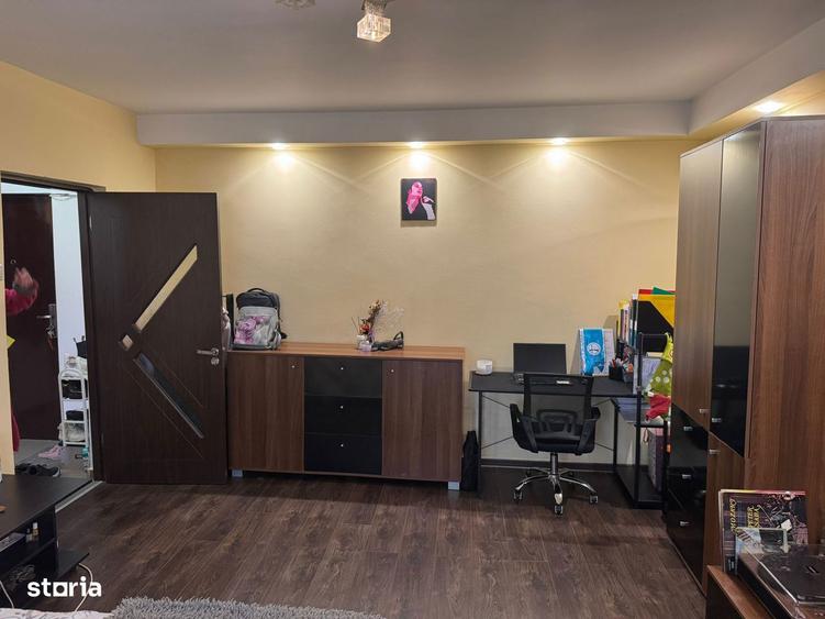 Garsonieră decomandată în Rahova