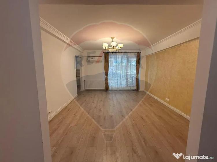 Apartament cu 3 camere decomandat în Aviației