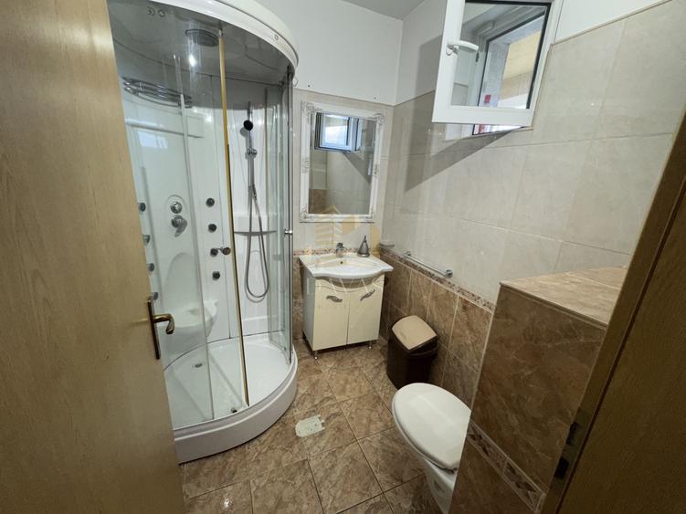 Casă individuală cu 6 camere cu Canalizare în Bună Ziua