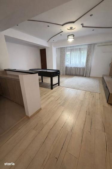 Apartament cu 3 camere, mobilat în Central