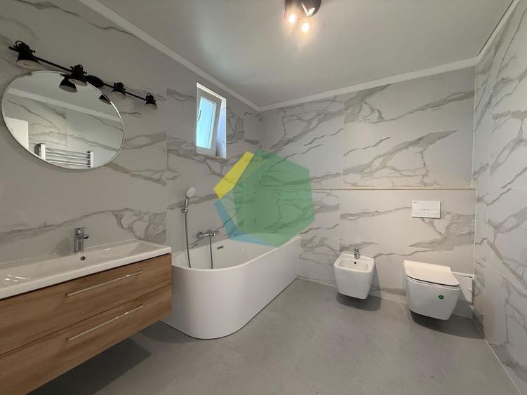 Duplex cu 4 camere cu Canalizare în Odăi