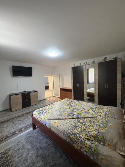Casă cu 3 camere cu Teren 1000 Mp în Tuzla