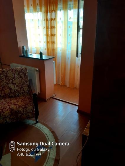 Apartament cu 2 camere decomandat în Polovragi