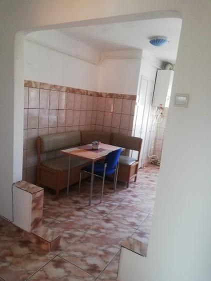 Apartament cu 4 camere decomandat în Gară