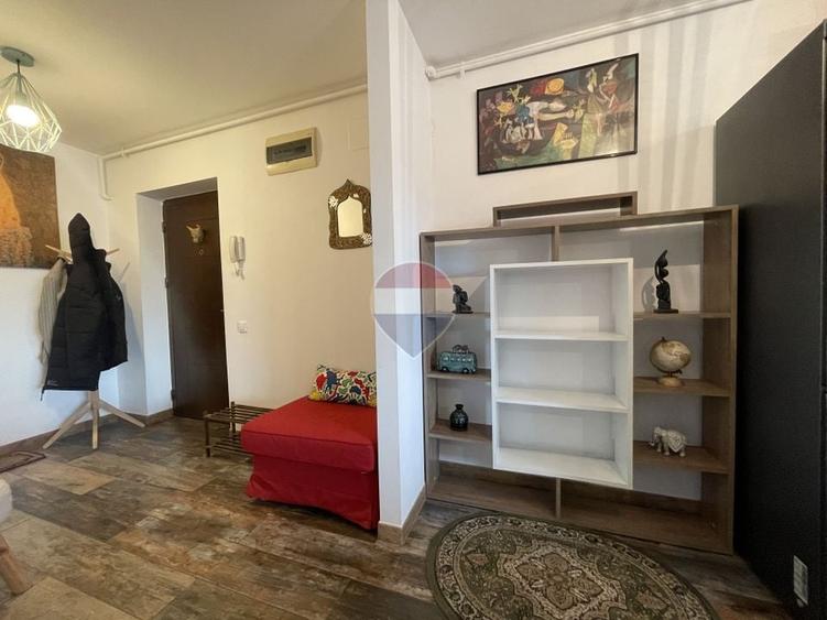 Apartament cu 2 camere semidecomandat, mobilat în Calea Plevnei