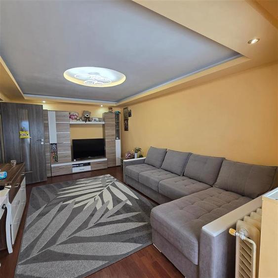 Apartament cu 2 camere decomandat în Dacia