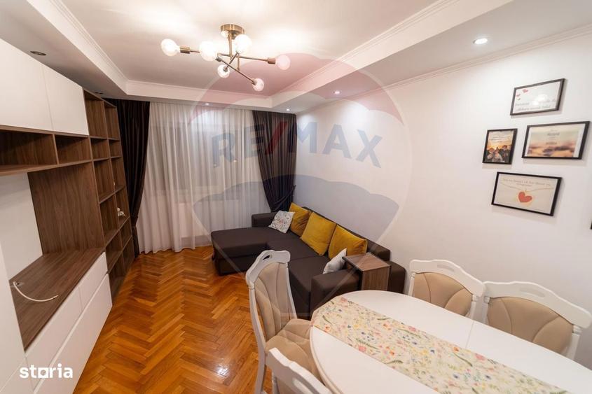 Apartament cu 3 camere, mobilat în Decebal