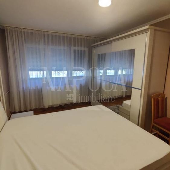 Apartament cu 4 camere decomandat în Rogerius