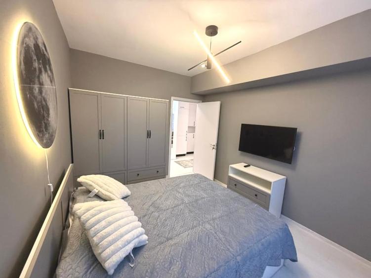 Apartament cu 3 camere semidecomandat, mobilat în Otopeni