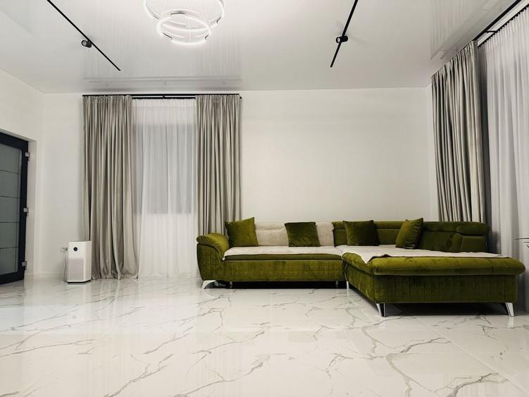 Casă individuală cu 4 camere cu Teren 700 Mp în Costi