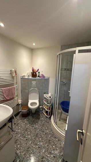 Casă cu Teren 1420 Mp în Ghiroda