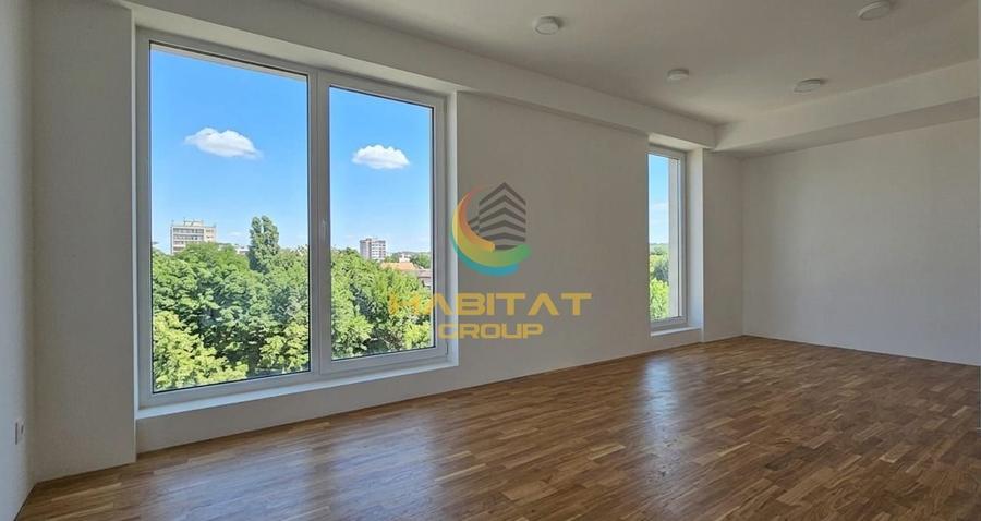 Apartament cu 4 camere decomandat în Mitropolie