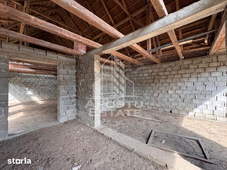 Casă cu Teren 1439 Mp în Central