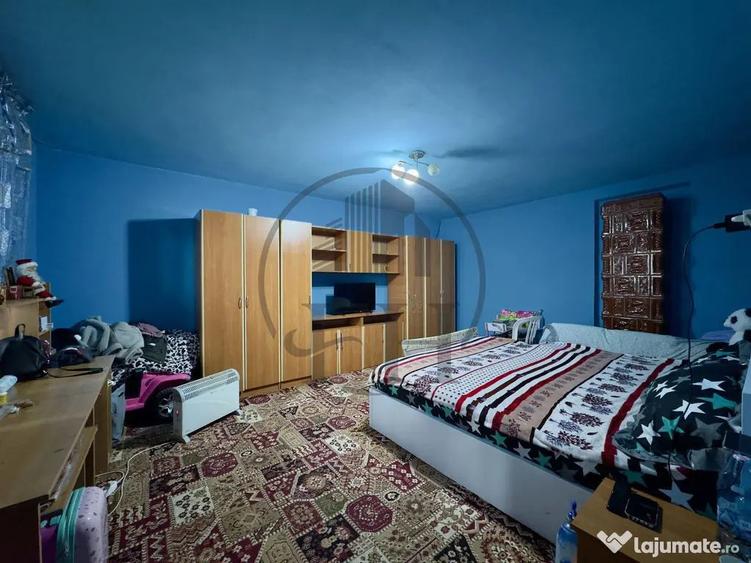 Casă cu 4 camere cu Canalizare în Corbu