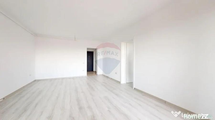 Apartament cu 2 camere semidecomandat în Sânpetru