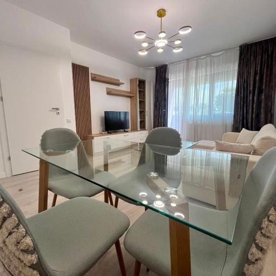 Apartament cu 2 camere decomandat, mobilat în Parcul Carol