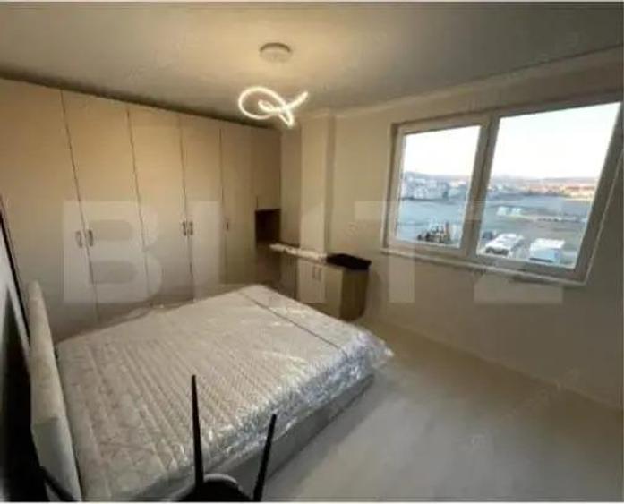 Apartament cu 4 camere semidecomandat în Florești