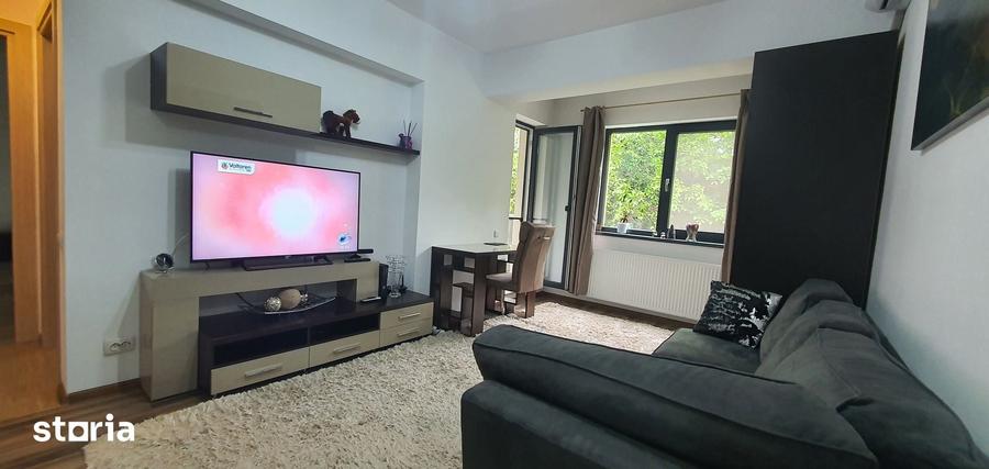Apartament cu 2 camere semidecomandat în Moșilor